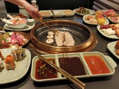 -梨花甄选自助烤肉(小寨原力场店)