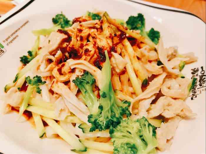 魏家凉皮(体育场店)-"「三鲜米线」最近牙齿特别敏感,吃辣的特别.