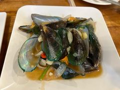 -两兄弟Song Pee Nong(2号店)