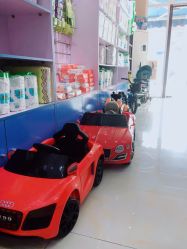 -开心岛婴儿游泳母婴用品店