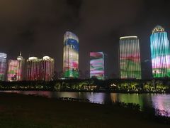 -万绿园