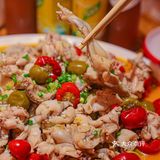 南京这家泡椒牛蛙饭巨巨巨好吃阿，说好晚上不吃饭的呢😭