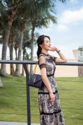 -现代经典婚纱摄影