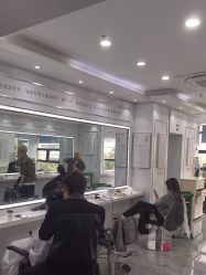 -镁连社·美联社