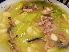 -石磨豆花家常菜·牦牛排土火锅