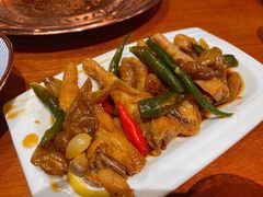 柠檬鸡爪-渝胖子老城区炭火蛙锅(临城店)