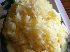 -香巴拉云南餐厅(华莱坞店)