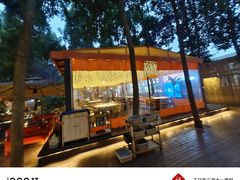 -二荆条·蜀鲜汇城市森林火锅