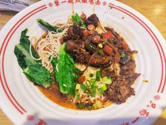 -犟一碗双椒鸡面(得意世界店)