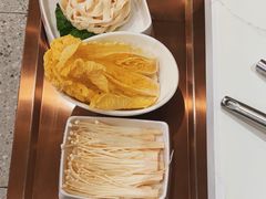 -七欣天香辣蟹火锅(闵行浦江欢乐颂店)