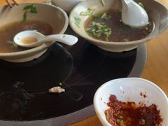 -大众跷脚牛肉馆·非遗传承单位(峨眉山店)