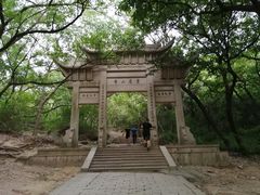 -灵岩山风景区