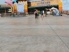 -汤山欢乐水世界