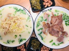 酱牛肉鱼汤面-阿达师傅鱼汤面