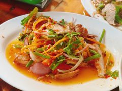 沙拉猪颈肉-Cherng Doi Roast Chicken
