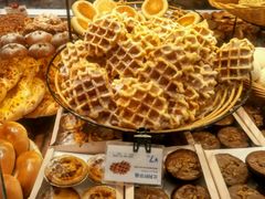 -巴黎贝甜(大宁国际商业广场店)