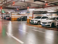 -百联中环购物广场-停车场