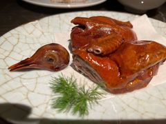脆皮乳鸽-新荣记(BFC外滩金融中心店)