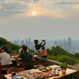 重庆南山上看夕阳烤烧烤真的太美啦