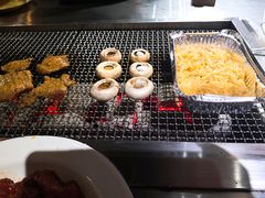 烤酸菜-马路牙子地桌烤肉(工体店)