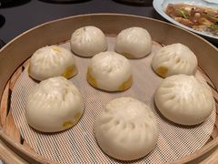 蟹粉鲜肉大包-新荣记(建国门外大街店)