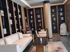 -雲宜贵宾舍酒店(深圳龙东地铁站店)