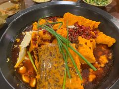 -黄潇洒老火锅(九眼桥宏济巷店)