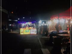 -吴山路夜市