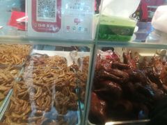 -王浩儿纪六孃甜皮鸭(乐山总店)