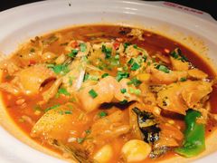 -魏铭鱼头捞饭(晋阳路店)