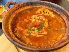 -何妹湿辣牛肉·粤式烧烤砂煲(桂雅路店)
