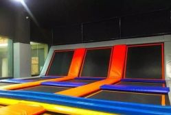 -蹦贝运动中心·蹦床·攀岩·闯关(龙岗店)