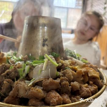 从西安出发自驾三个半小时，网红店慕名老邱家土火锅是运