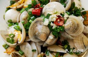 Scallion Oil Clams