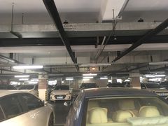 -虹桥火车站-停车场