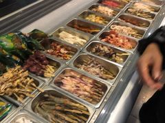 自助取餐区-万记麻辣烫国展总店