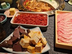 -熊喵来了火锅·牧场好肉(邯郸邯山万达店)