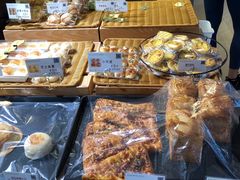 -顶东面包花园·生日蛋糕(世博店)