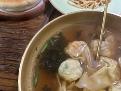 -荣记歡喜·馄饨铺(开发区振华购物中心店)