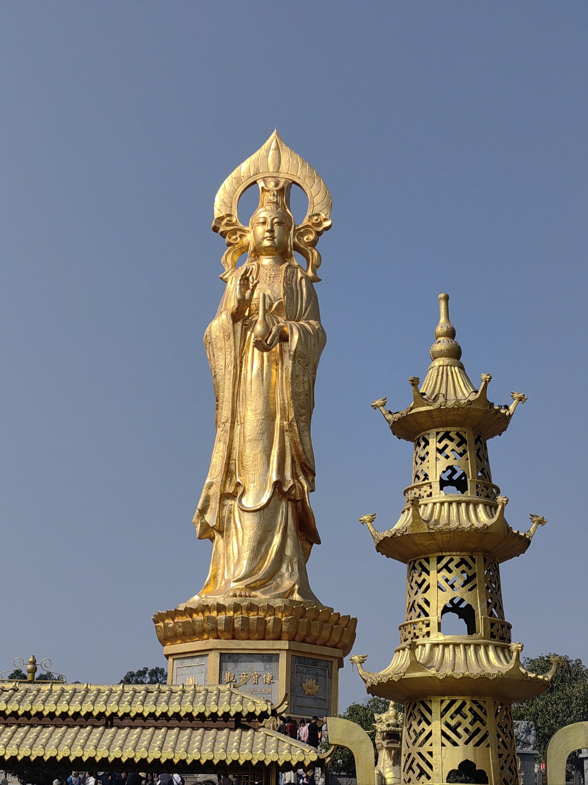 过年🧨来莲花山向观音菩萨祈福,是我们的新年传统