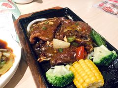 铁板黑椒牛仔骨-避风塘(金山万达店)