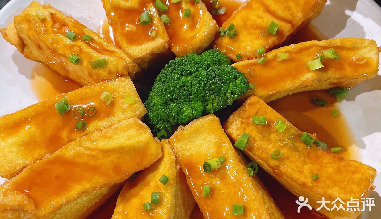 原汁原味的走地窑鸡搭配鲍鱼胶原蛋白
