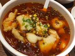 -渝是乎酸菜鱼(龙旗购物中心店)