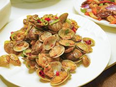 -鑫渔港海鲜本地菜·山海关浑锅(东戴河店)