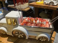 草莓绵绵冰-江湖六膳門串串香(隆礼路店)