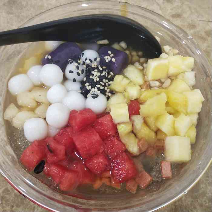 冯黎黎米凉虾-"简单吃点高端下午茶在老车坝碰到的店. .