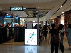 -优衣库(太原龙湖万达广场店)