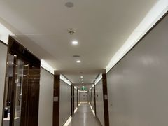 -雪梅月子中心(华侨城店)