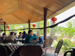 -侯臣咖啡文化村