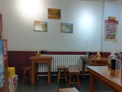 -丽虹云南过桥米线(兴工街店)